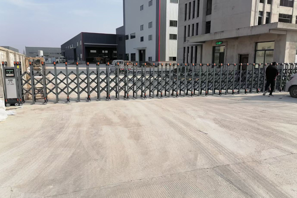 荊州瀚堃公司電動門、錐形旗桿安裝